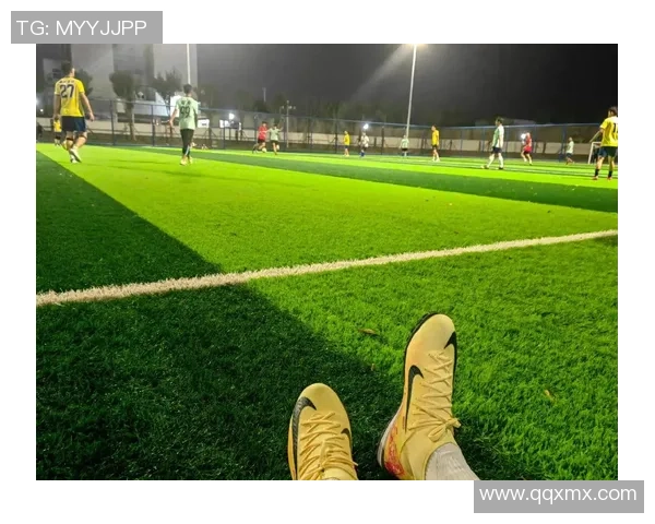 走进绿茵场感受足球明星的激情与荣耀之旅 走进绿茵场感受足球明星的激情与荣耀之旅